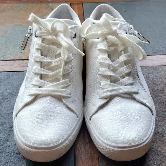 Tommy Hilfiger ‘Paskal2’ Women’s 10 Low Top Sneaker - Picture 3 of 8